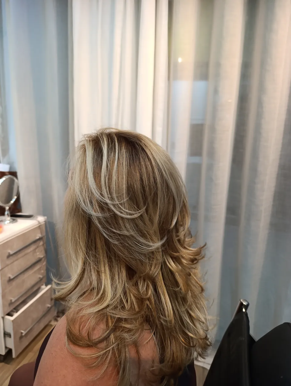 Camadas com mechas bege